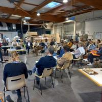 Discussions et échanges de point de vue sur le quotidien et l'avenir en Medullienne